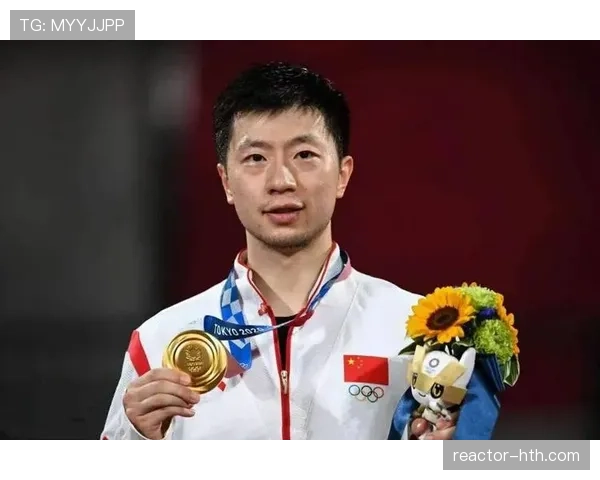 马龙训练完顺手啃了根蛋白棒,结果发现是昨天的……这自律狂魔也有翻车的时候? 马龙训练完顺手啃了根蛋白棒,结果发现是昨天的……这自律狂魔也有翻车的时候?